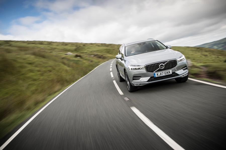  Volvo XC60 D4 Inscription 2017 года  (UK) (фото 37 из 172)